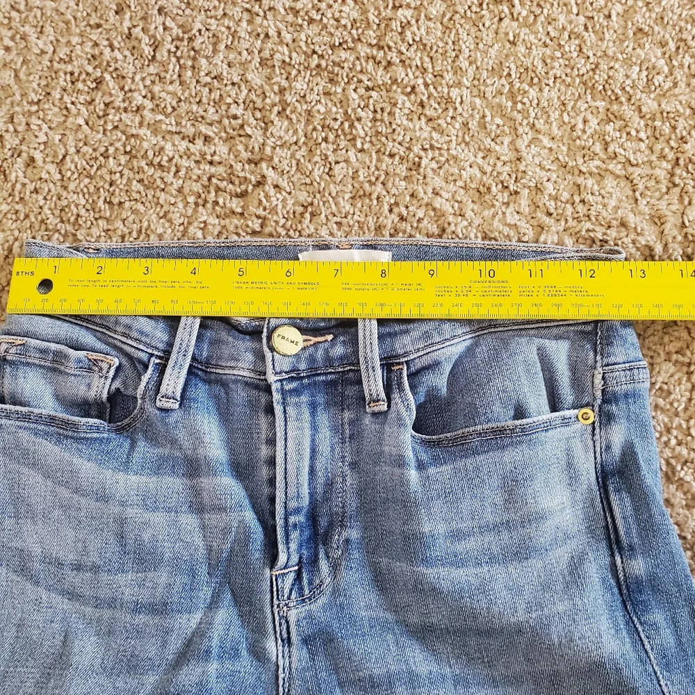 Frame Le Skinny De Jeanne Crop Distressed Light Wash Size 25 - Picture 7 of 14